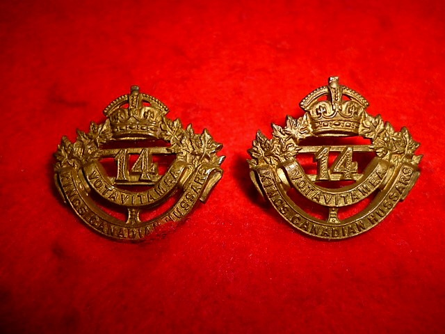 MC24 - King’s Canadian Hussars, Cap / Collar Badge Pair